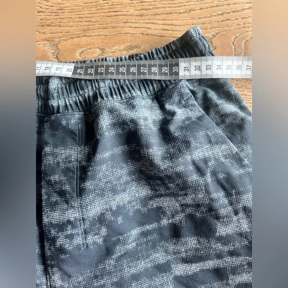 Lululemon Pace Breaker Short Lined Size Medium